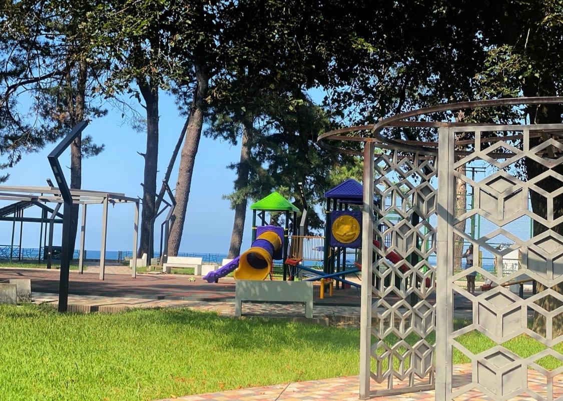 Guest House Kobuleti On Aghmashenebeli المظهر الخارجي الصورة