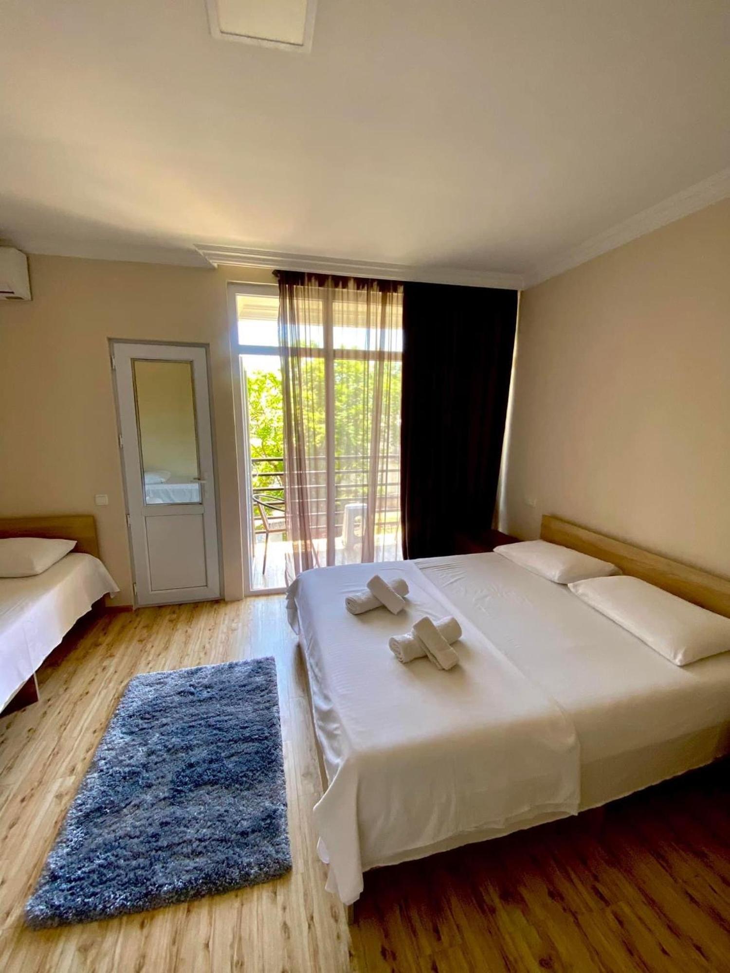 Guest House Kobuleti On Aghmashenebeli المظهر الخارجي الصورة