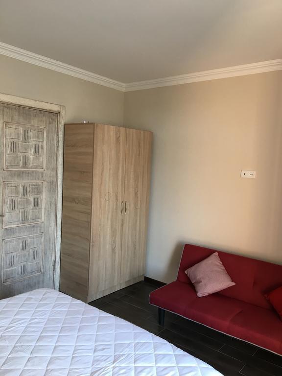 Guest House Kobuleti On Aghmashenebeli المظهر الخارجي الصورة