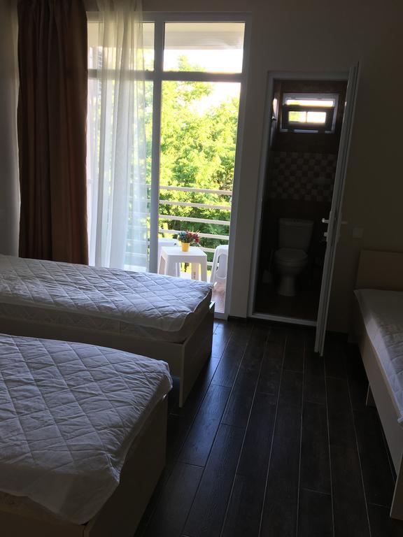 Guest House Kobuleti On Aghmashenebeli المظهر الخارجي الصورة