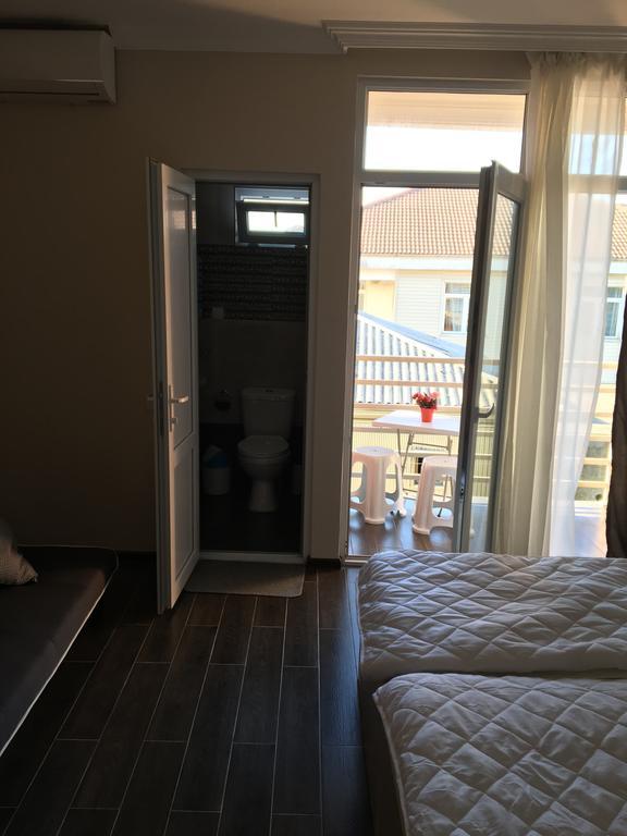 Guest House Kobuleti On Aghmashenebeli المظهر الخارجي الصورة