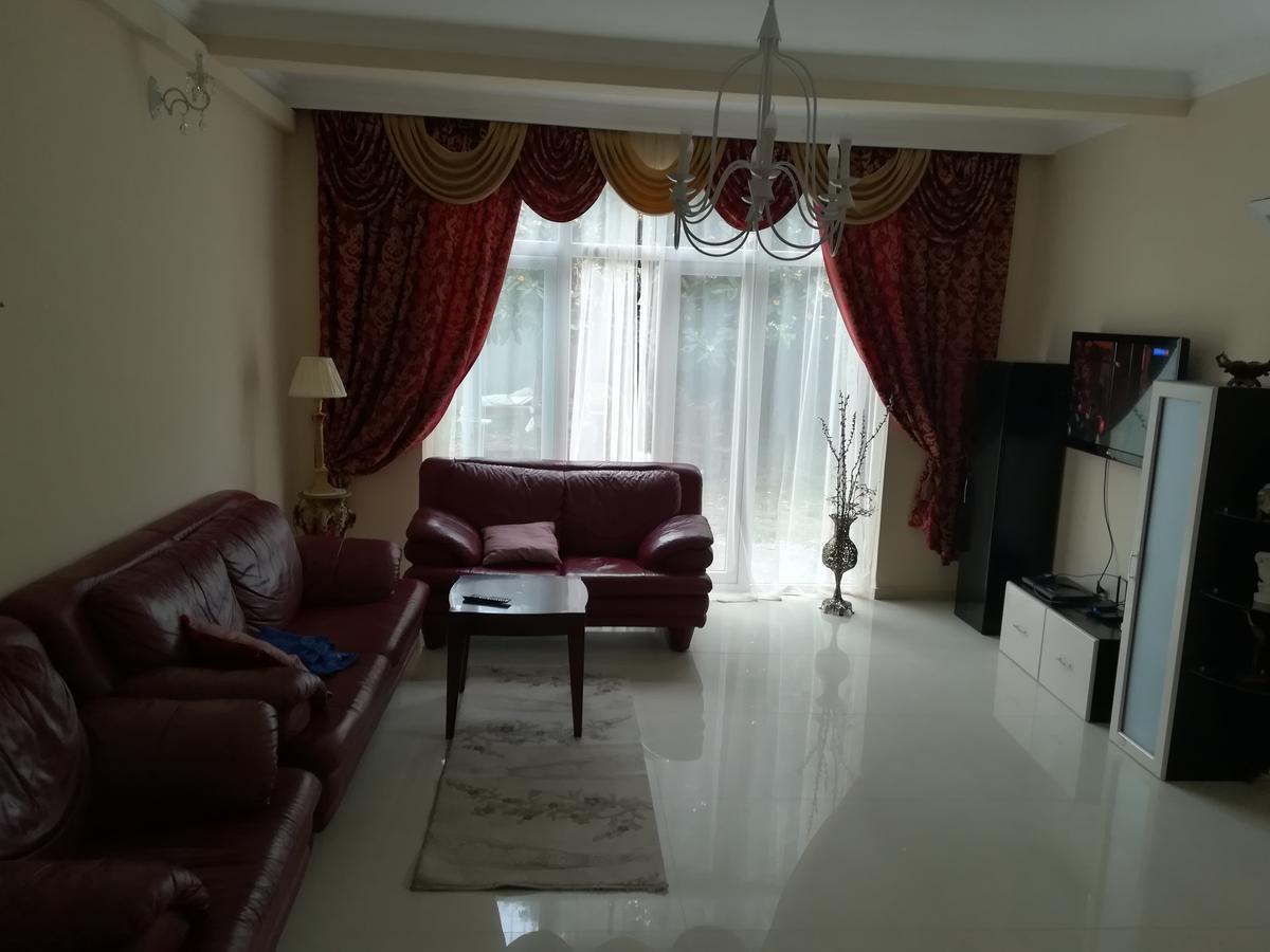 Guest House Kobuleti On Aghmashenebeli المظهر الخارجي الصورة