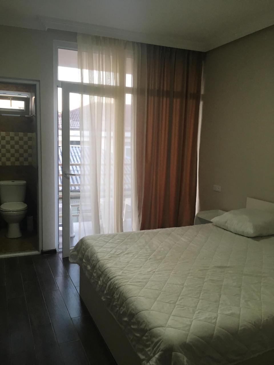 Guest House Kobuleti On Aghmashenebeli المظهر الخارجي الصورة