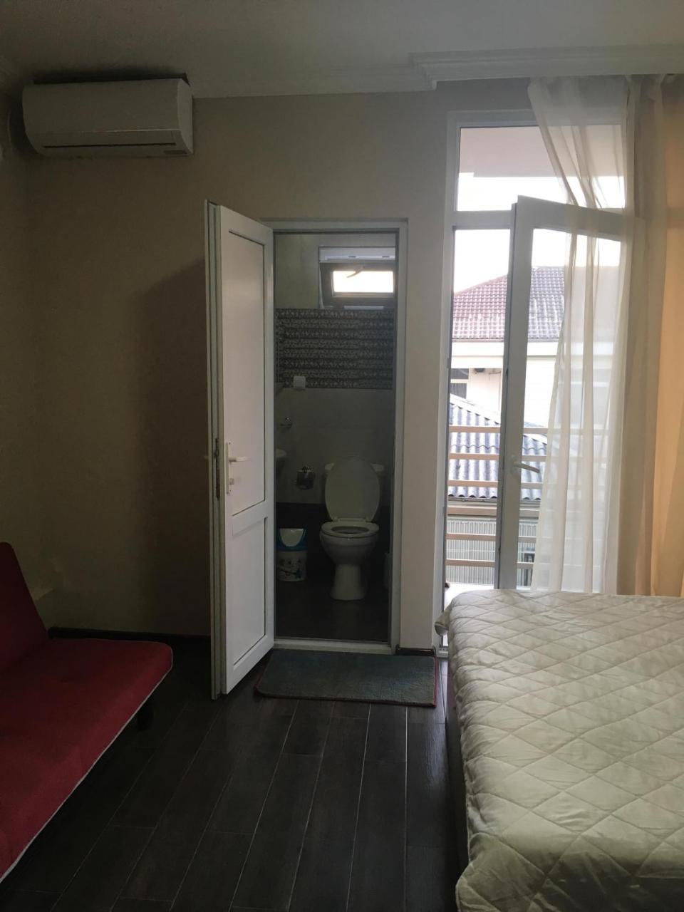 Guest House Kobuleti On Aghmashenebeli المظهر الخارجي الصورة