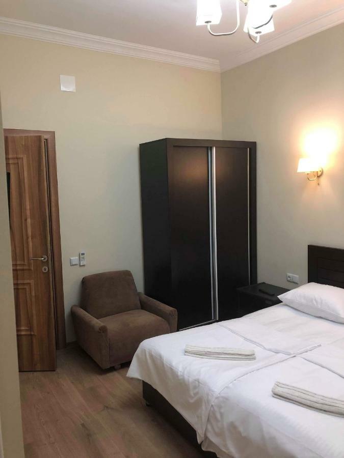 Guest House Kobuleti On Aghmashenebeli المظهر الخارجي الصورة