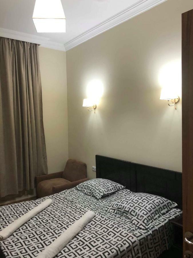 Guest House Kobuleti On Aghmashenebeli المظهر الخارجي الصورة